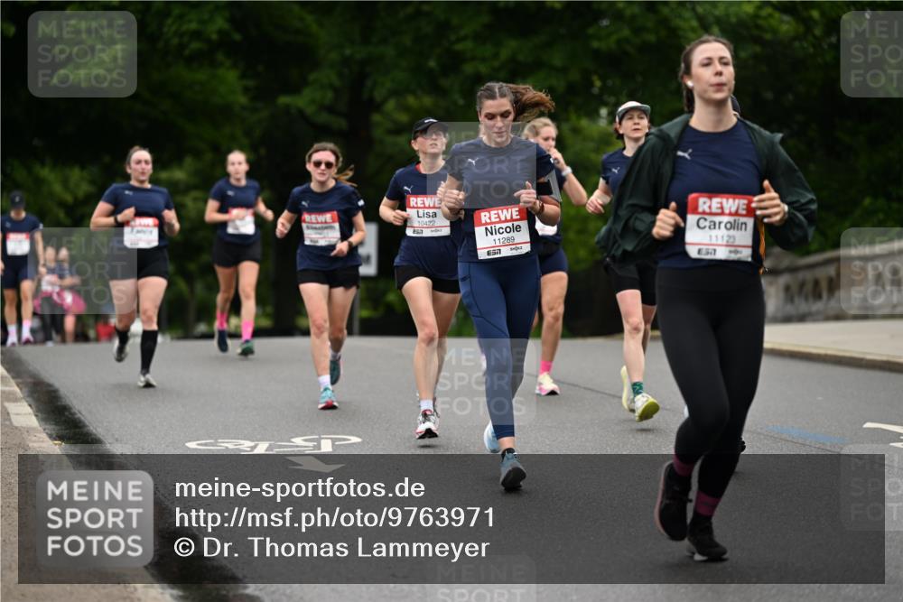 14.06.2026 - REWE Women's Run Dr. Thomas Lammeyer http://msf.ph/oto/9763971 14.06.2026 09:38:30 Laufen 7, 10422, 11289, 7, 11123, 857 meine-sportfotos.de