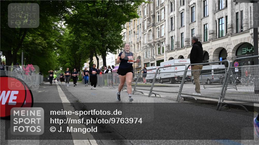 14.06.2026 - REWE Women's Run J. Mangold http://msf.ph/oto/9763974 14.06.2026 11:11:15 Ziel 5040, 5042, 5043, 5162, 5632 meine-sportfotos.de
