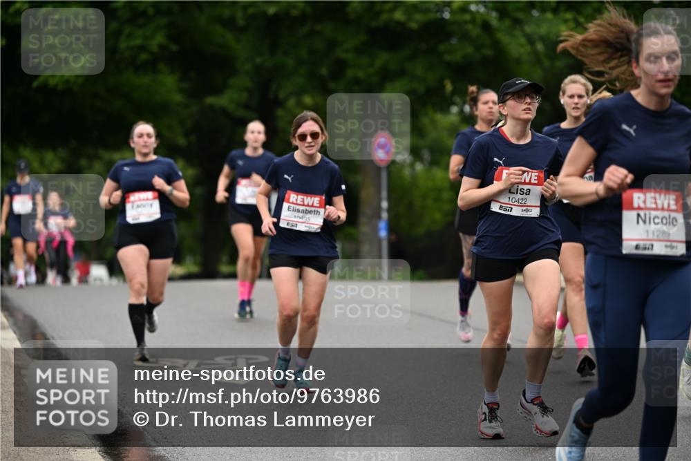 14.06.2026 - REWE Women's Run Dr. Thomas Lammeyer http://msf.ph/oto/9763986 14.06.2026 09:38:32 Laufen 10493, 57, 10422, 11289, 6351 meine-sportfotos.de
