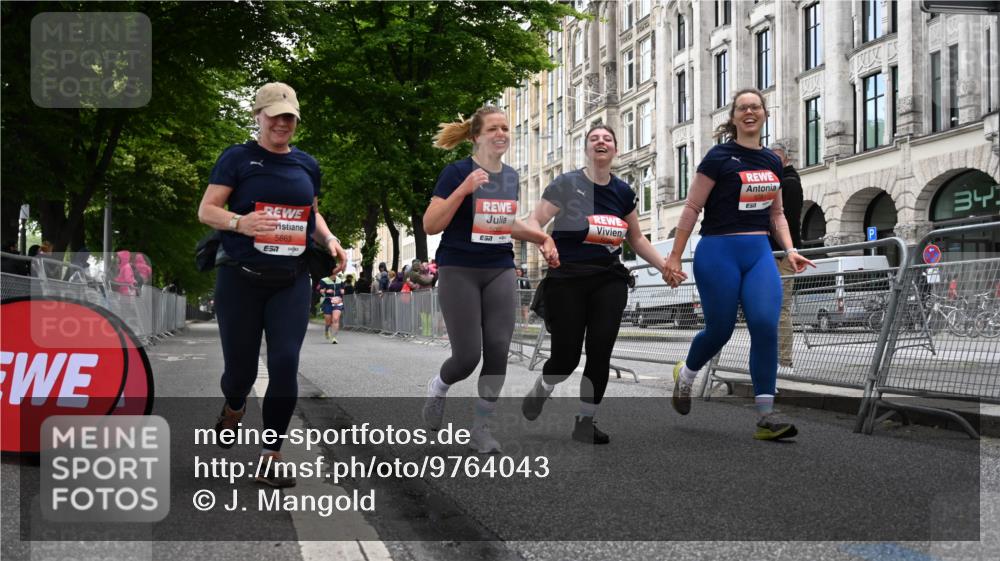 14.06.2026 - REWE Women's Run J. Mangold http://msf.ph/oto/9764043 14.06.2026 11:11:24 Ziel 5080, 5081, 5082, 5148, 5663 meine-sportfotos.de