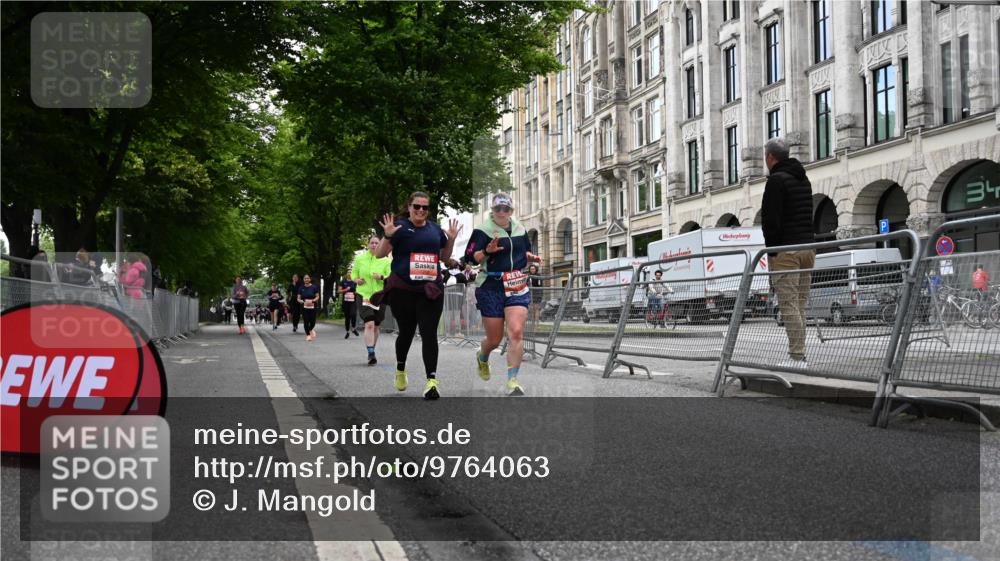14.06.2026 - REWE Women's Run J. Mangold http://msf.ph/oto/9764063 14.06.2026 11:11:31 Ziel 5265, 5362, 5730 meine-sportfotos.de