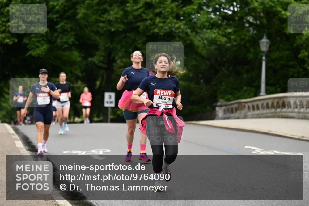 14.06.2026 - REWE Women's Run Dr. Thomas Lammeyer http://msf.ph/oto/9764090 14.06.2026 09:38:41 Laufen 3, 10686, 7 meine-sportfotos.de
