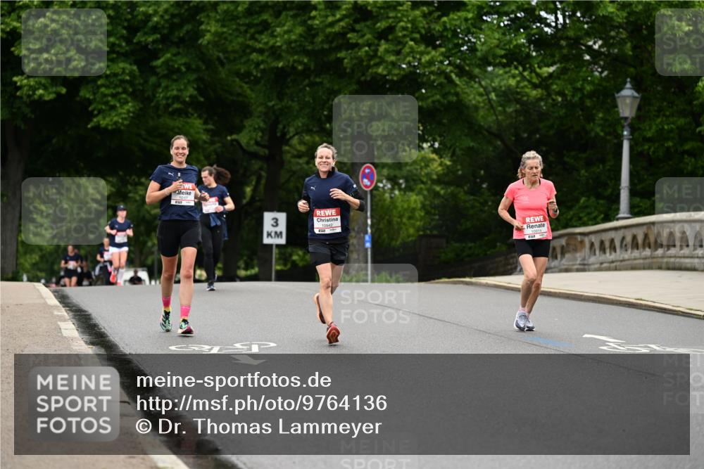 14.06.2026 - REWE Women's Run Dr. Thomas Lammeyer http://msf.ph/oto/9764136 14.06.2026 09:38:48 Laufen 3, 10942 meine-sportfotos.de