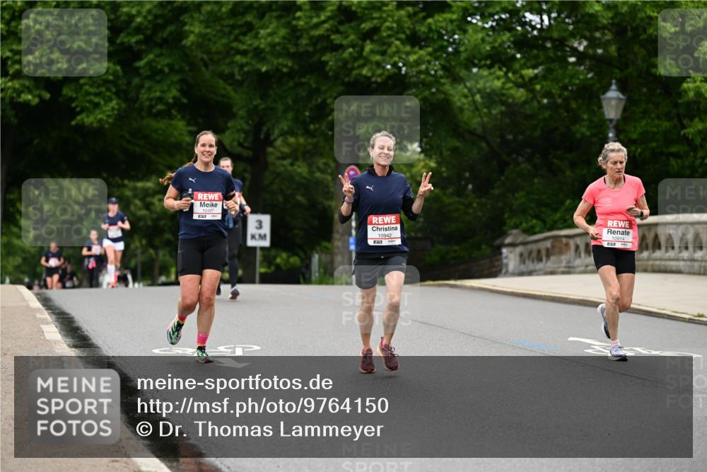 14.06.2026 - REWE Women's Run Dr. Thomas Lammeyer http://msf.ph/oto/9764150 14.06.2026 09:38:49 Laufen 10107, 33, 10942, 10914 meine-sportfotos.de