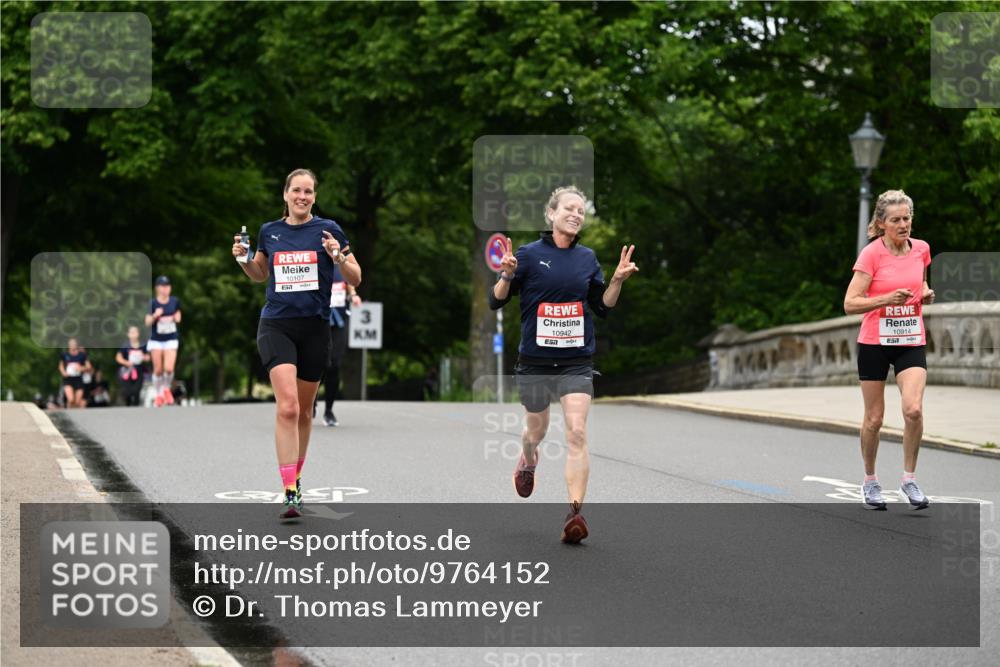 14.06.2026 - REWE Women's Run Dr. Thomas Lammeyer http://msf.ph/oto/9764152 14.06.2026 09:38:49 Laufen 10107, 3, 10942, 7, 10914, 57 meine-sportfotos.de