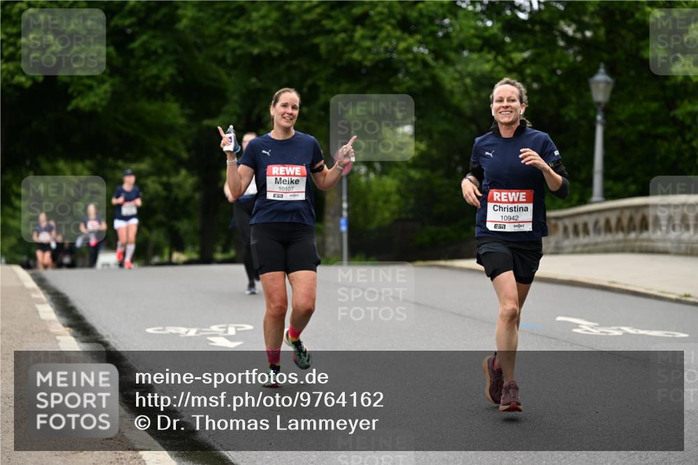 14.06.2026 - REWE Women's Run Dr. Thomas Lammeyer http://msf.ph/oto/9764162 14.06.2026 09:38:50 Laufen 10107, 7, 10942, 7 meine-sportfotos.de