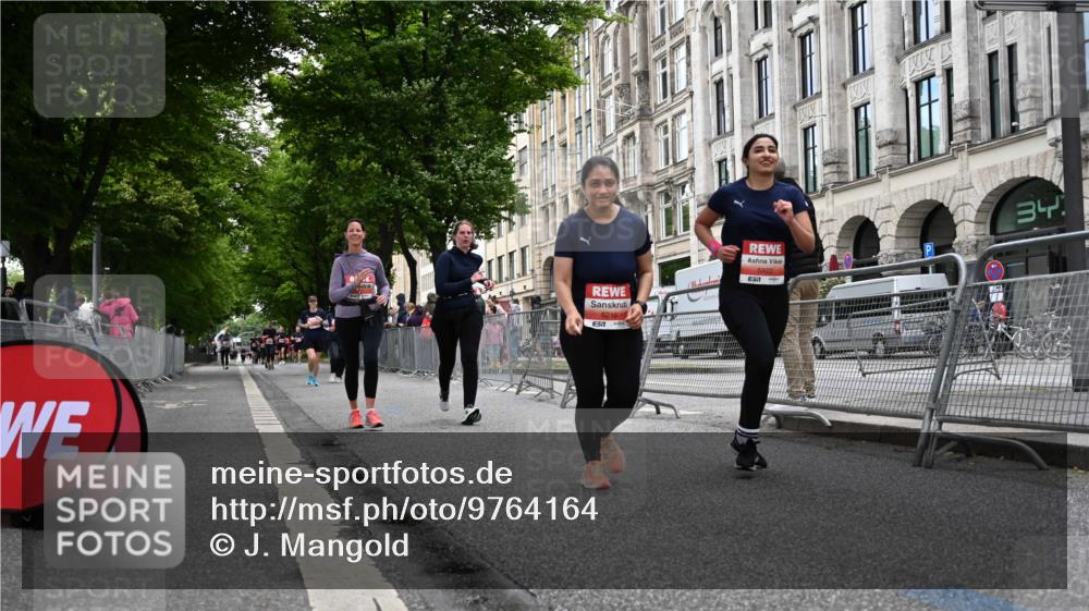 14.06.2026 - REWE Women's Run J. Mangold http://msf.ph/oto/9764164 14.06.2026 11:11:40 Ziel 5215, 5362, 5400, 5401, 5922 meine-sportfotos.de