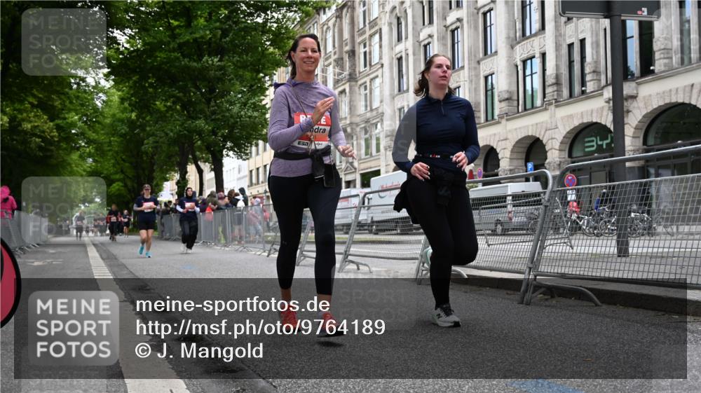 14.06.2026 - REWE Women's Run J. Mangold http://msf.ph/oto/9764189 14.06.2026 11:11:42 Ziel 5159, 5215, 5400, 5401, 5922 meine-sportfotos.de