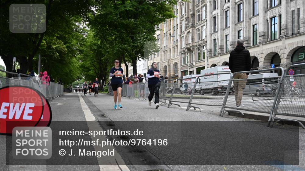 14.06.2026 - REWE Women's Run J. Mangold http://msf.ph/oto/9764196 14.06.2026 11:11:45 Ziel 5159, 5215, 5400, 5401, 5602, 5922 meine-sportfotos.de