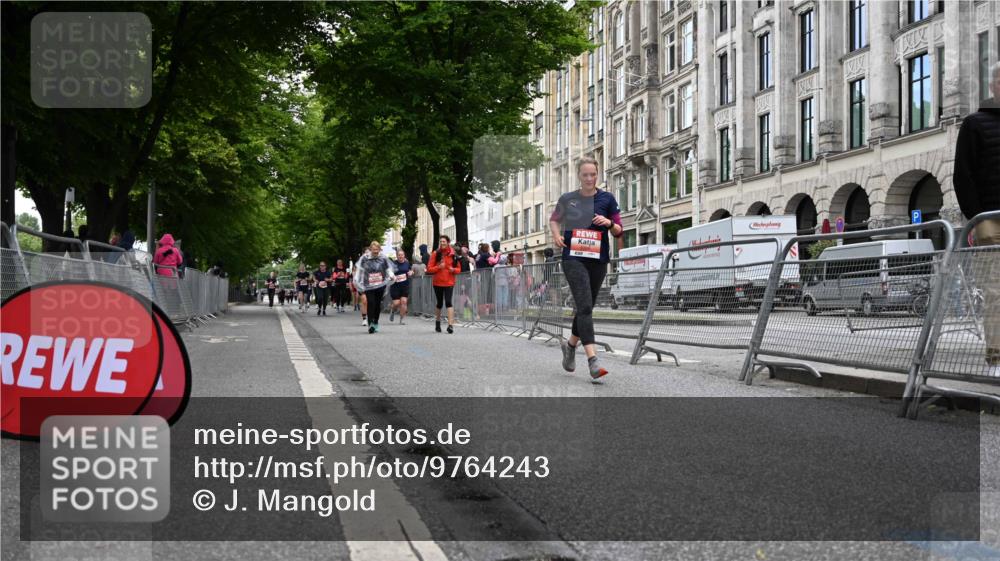 14.06.2026 - REWE Women's Run J. Mangold http://msf.ph/oto/9764243 14.06.2026 11:11:54 Ziel 5388 meine-sportfotos.de