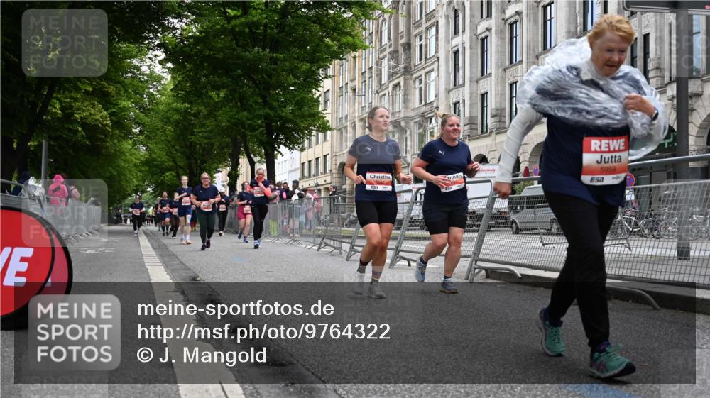 14.06.2026 - REWE Women's Run J. Mangold http://msf.ph/oto/9764322 14.06.2026 11:12:02 Ziel 5097, 5105, 5555, 5658, 5959 meine-sportfotos.de