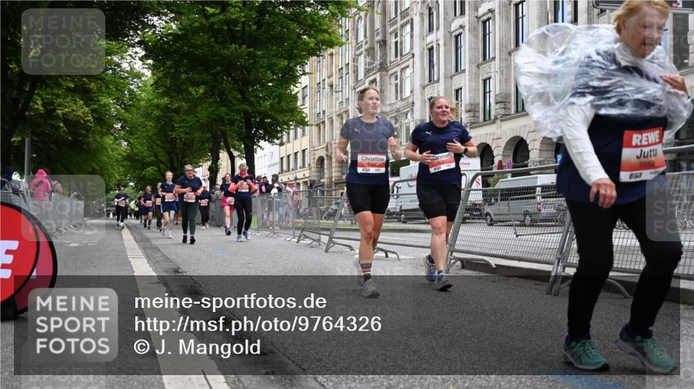 14.06.2026 - REWE Women's Run J. Mangold http://msf.ph/oto/9764326 14.06.2026 11:12:03 Ziel 5097, 5105, 5555, 5658, 5959 meine-sportfotos.de