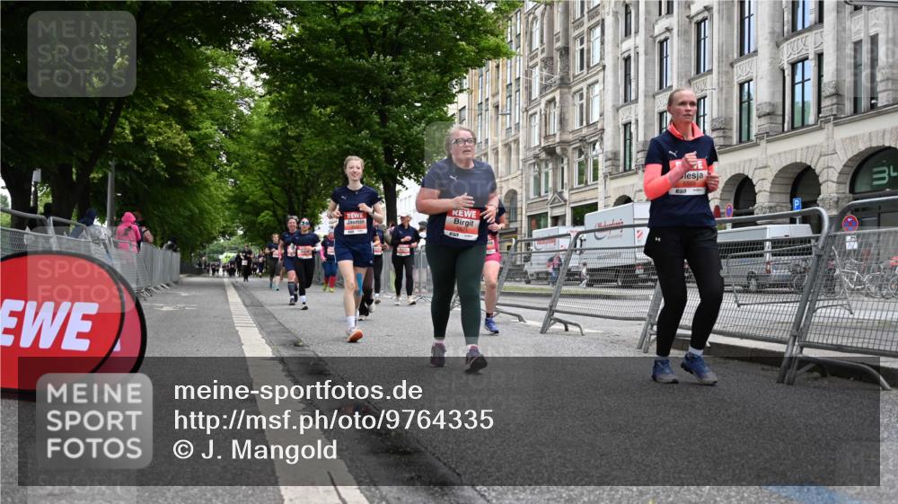 14.06.2026 - REWE Women's Run J. Mangold http://msf.ph/oto/9764335 14.06.2026 11:12:07 Ziel 5097, 5100, 5105, 5302, 5555, 5612, 5658, 5671, 5959 meine-sportfotos.de