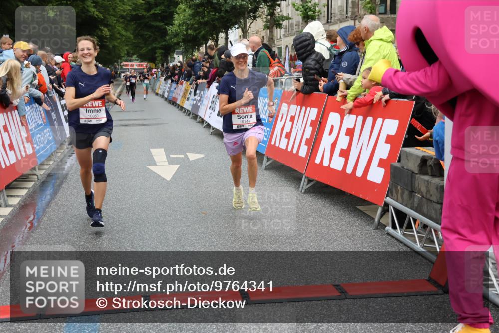 14.06.2026 - REWE Women's Run Strokosch-Dieckow http://msf.ph/oto/9764341 14.06.2026 09:51:26 Ziel 10144, 10853 meine-sportfotos.de