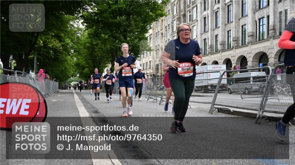 14.06.2026 - REWE Women's Run J. Mangold http://msf.ph/oto/9764350 14.06.2026 11:12:08 Ziel 5088, 5090, 5097, 5100, 5105, 5191, 5302, 5555, 5612, 5671 meine-sportfotos.de