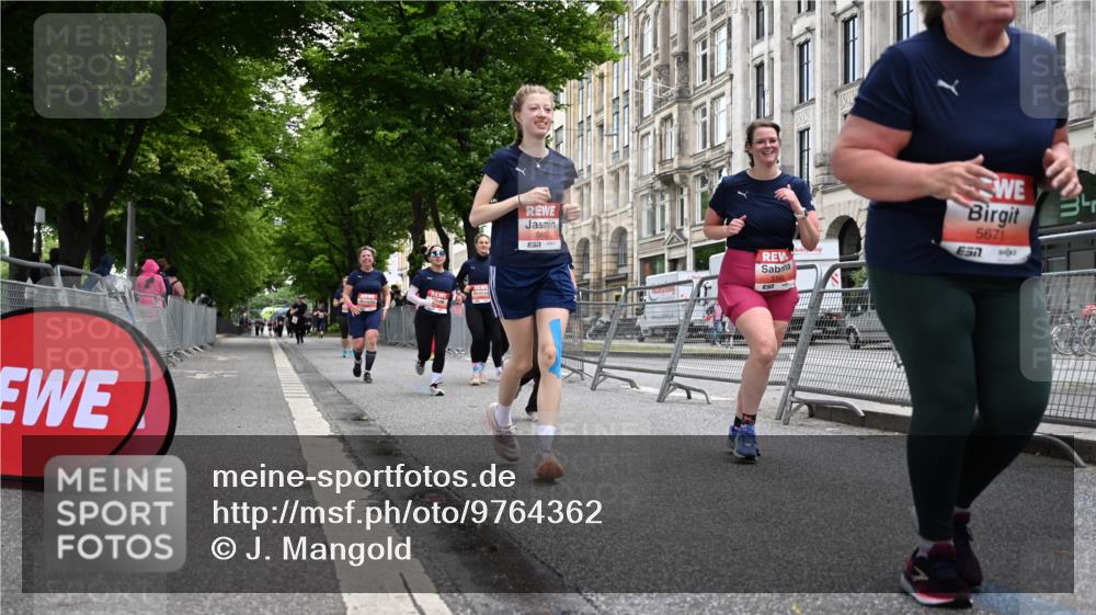 14.06.2026 - REWE Women's Run J. Mangold http://msf.ph/oto/9764362 14.06.2026 11:12:09 Ziel 5088, 5089, 5090, 5097, 5100, 5105, 5191, 5302, 5325, 5555, 5612, 5671 meine-sportfotos.de