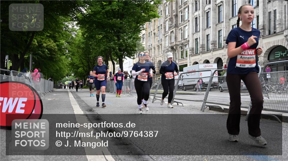 14.06.2026 - REWE Women's Run J. Mangold http://msf.ph/oto/9764387 14.06.2026 11:12:11 Ziel 5088, 5089, 5090, 5100, 5191, 5302, 5325, 5555, 5612, 5671 meine-sportfotos.de