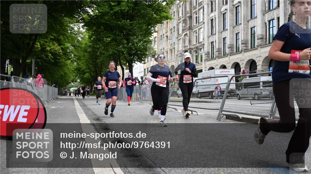 14.06.2026 - REWE Women's Run J. Mangold http://msf.ph/oto/9764391 14.06.2026 11:12:12 Ziel 5088, 5089, 5090, 5100, 5191, 5302, 5325, 5555, 5612, 5671 meine-sportfotos.de