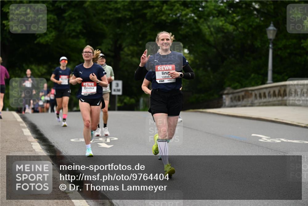 14.06.2026 - REWE Women's Run Dr. Thomas Lammeyer http://msf.ph/oto/9764404 14.06.2026 09:39:11 Laufen 10768, 6, 10896, 7 meine-sportfotos.de