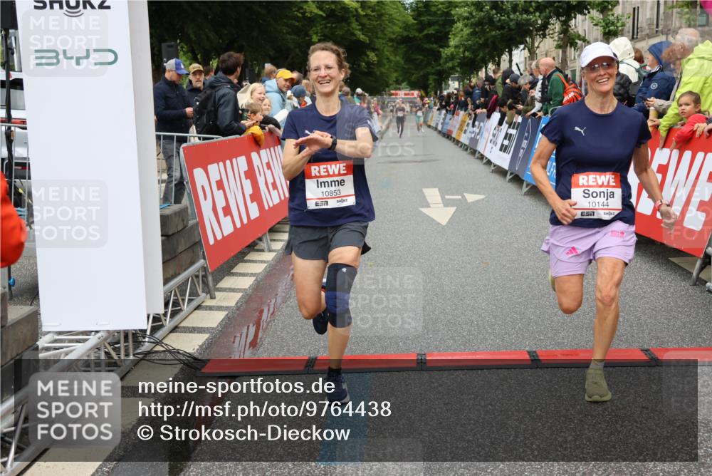 14.06.2026 - REWE Women's Run Strokosch-Dieckow http://msf.ph/oto/9764438 14.06.2026 09:51:27 Ziel 10144, 10853 meine-sportfotos.de