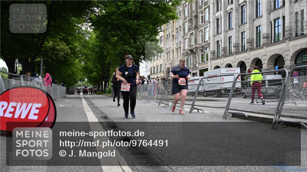 14.06.2026 - REWE Women's Run J. Mangold http://msf.ph/oto/9764491 14.06.2026 11:12:24 Ziel 5009, 5155, 5205 meine-sportfotos.de