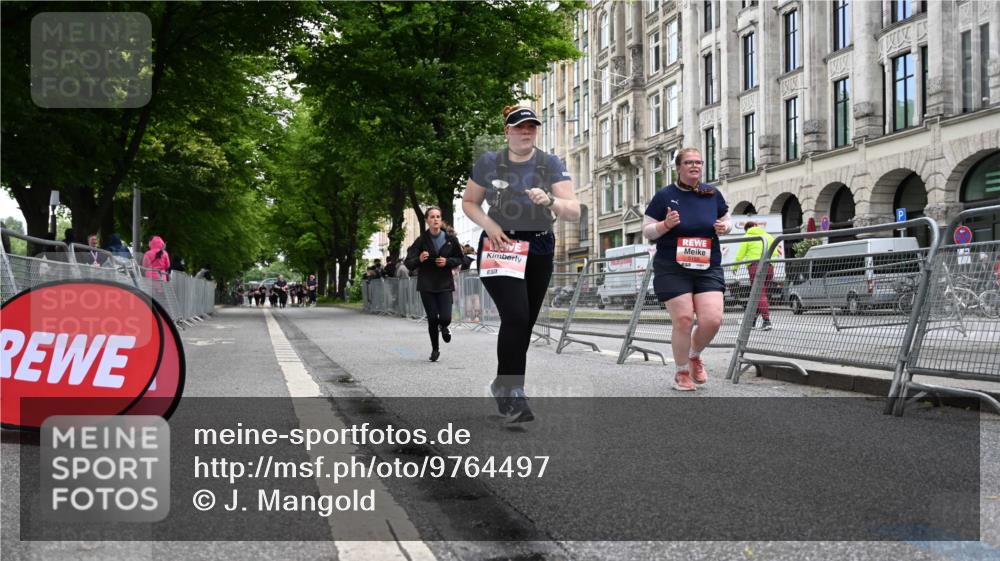 14.06.2026 - REWE Women's Run J. Mangold http://msf.ph/oto/9764497 14.06.2026 11:12:26 Ziel 5009, 5155, 5205 meine-sportfotos.de