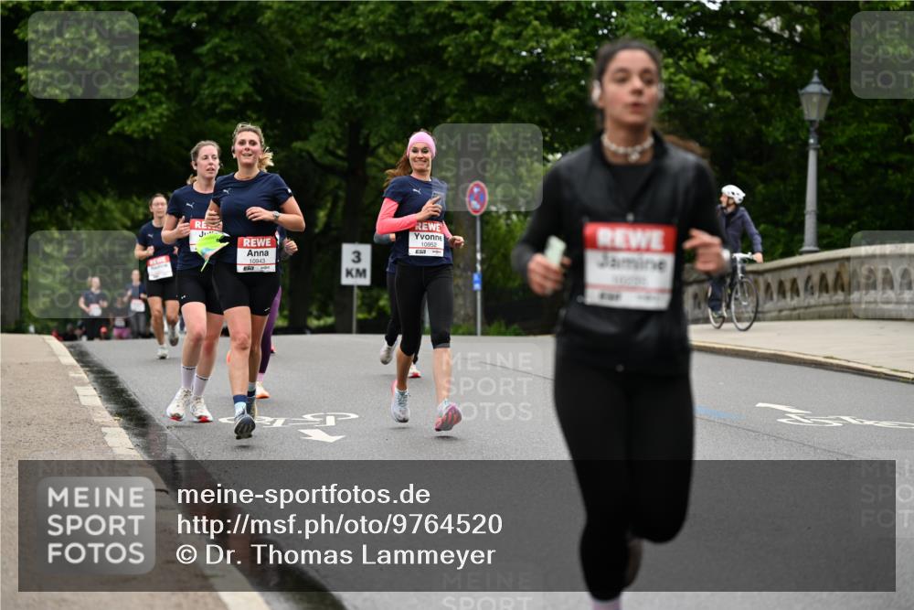 14.06.2026 - REWE Women's Run Dr. Thomas Lammeyer http://msf.ph/oto/9764520 14.06.2026 09:39:20 Laufen 10943, 3, 10952 meine-sportfotos.de
