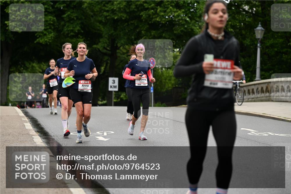 14.06.2026 - REWE Women's Run Dr. Thomas Lammeyer http://msf.ph/oto/9764523 14.06.2026 09:39:20 Laufen 3, 10943, 10952 meine-sportfotos.de