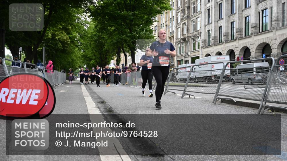 14.06.2026 - REWE Women's Run J. Mangold http://msf.ph/oto/9764528 14.06.2026 11:12:49 Ziel 5300, 5365, 5426 meine-sportfotos.de