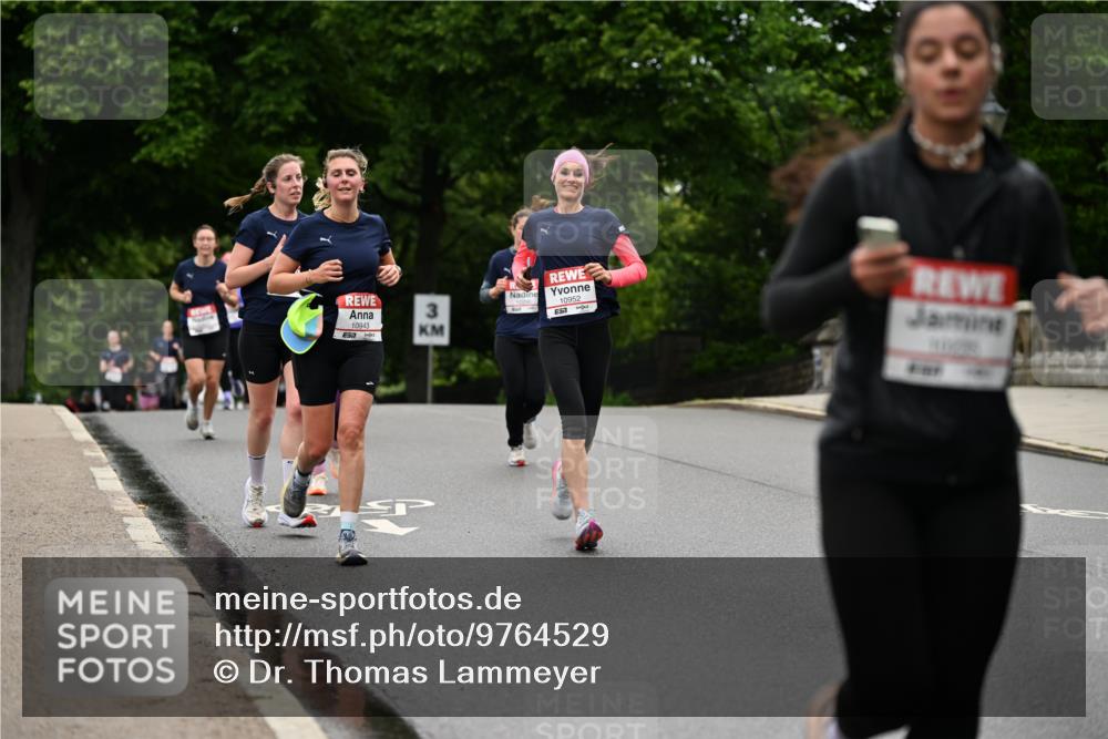 14.06.2026 - REWE Women's Run Dr. Thomas Lammeyer http://msf.ph/oto/9764529 14.06.2026 09:39:20 Laufen 10943, 3, 57, 10952 meine-sportfotos.de