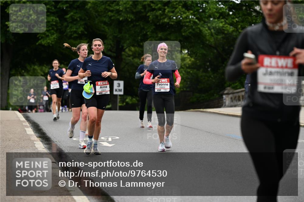 14.06.2026 - REWE Women's Run Dr. Thomas Lammeyer http://msf.ph/oto/9764530 14.06.2026 09:39:20 Laufen 10943, 7, 10952, 7 meine-sportfotos.de