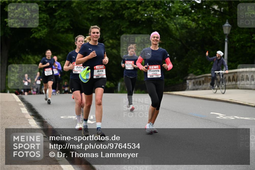 14.06.2026 - REWE Women's Run Dr. Thomas Lammeyer http://msf.ph/oto/9764534 14.06.2026 09:39:21 Laufen 11395, 10943, 10952, 57 meine-sportfotos.de