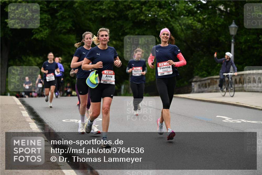 14.06.2026 - REWE Women's Run Dr. Thomas Lammeyer http://msf.ph/oto/9764536 14.06.2026 09:39:21 Laufen 10943, 57, 10952, 657 meine-sportfotos.de