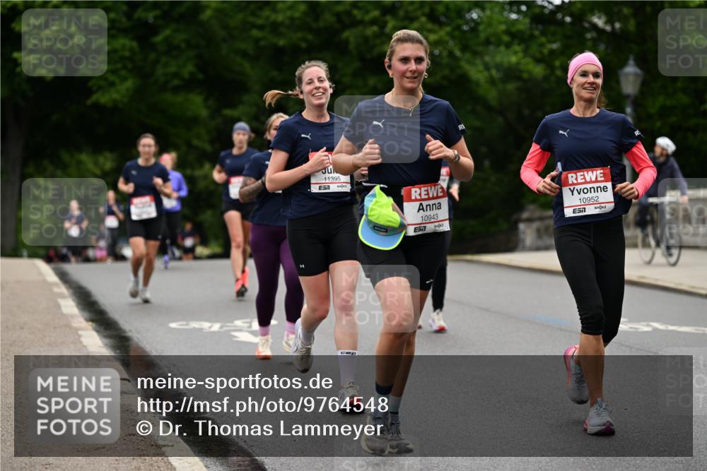 14.06.2026 - REWE Women's Run Dr. Thomas Lammeyer http://msf.ph/oto/9764548 14.06.2026 09:39:22 Laufen 11395, 7, 10943, 57, 10952, 7 meine-sportfotos.de