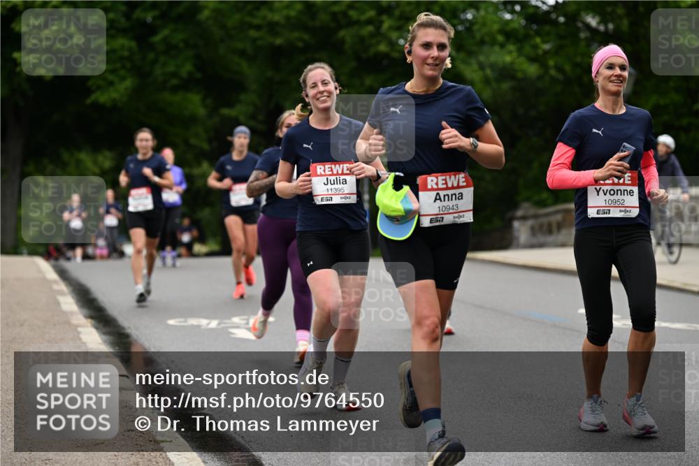 14.06.2026 - REWE Women's Run Dr. Thomas Lammeyer http://msf.ph/oto/9764550 14.06.2026 09:39:22 Laufen 11395, 10943, 57, 10952 meine-sportfotos.de