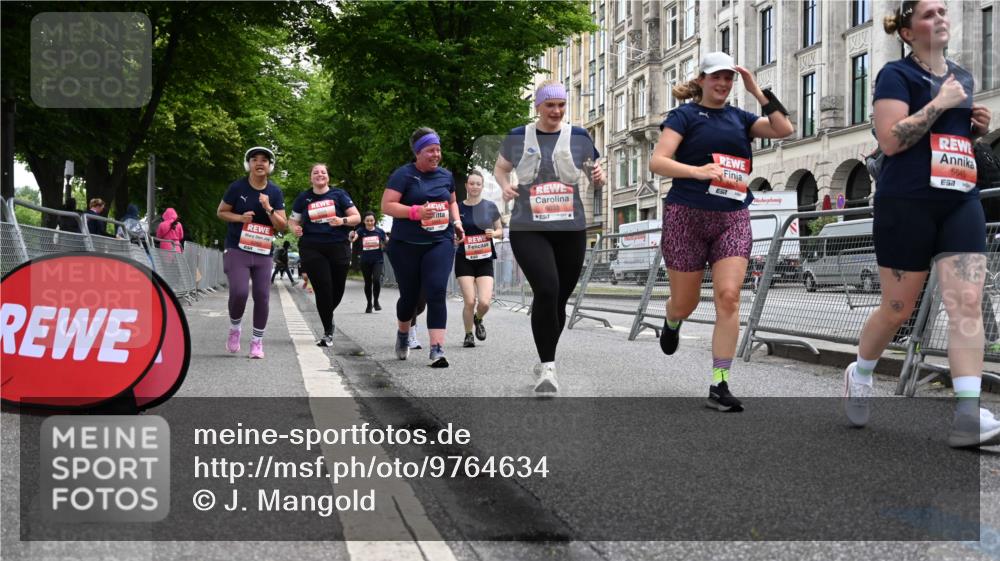 14.06.2026 - REWE Women's Run J. Mangold http://msf.ph/oto/9764634 14.06.2026 11:13:01 Ziel 5057, 5252, 5299, 5383, 5537, 5564, 5645, 5678, 5726, 5936, 5955, 6033, 6059 meine-sportfotos.de