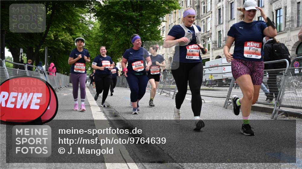 14.06.2026 - REWE Women's Run J. Mangold http://msf.ph/oto/9764639 14.06.2026 11:13:01 Ziel 5057, 5252, 5299, 5383, 5537, 5564, 5645, 5678, 5726, 5936, 5955, 6033, 6059 meine-sportfotos.de