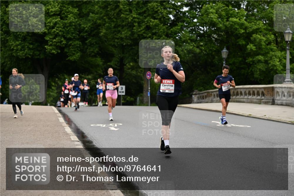 14.06.2026 - REWE Women's Run Dr. Thomas Lammeyer http://msf.ph/oto/9764641 14.06.2026 09:39:35 Laufen 11056 meine-sportfotos.de