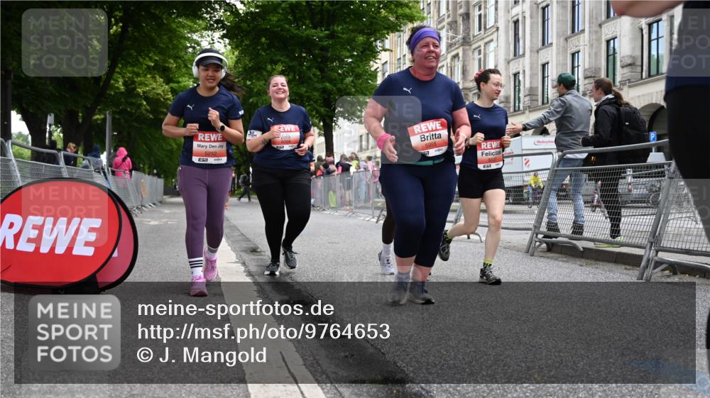 14.06.2026 - REWE Women's Run J. Mangold http://msf.ph/oto/9764653 14.06.2026 11:13:03 Ziel 5057, 5252, 5299, 5383, 5537, 5564, 5645, 5678, 5726, 5936, 5955, 6033, 6059 meine-sportfotos.de