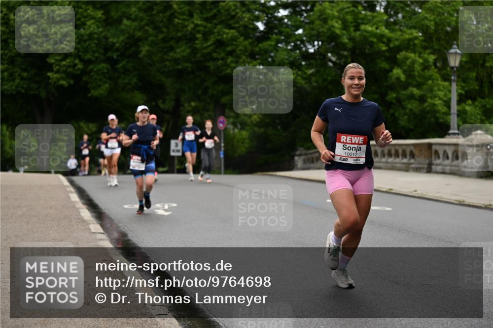 14.06.2026 - REWE Women's Run Dr. Thomas Lammeyer http://msf.ph/oto/9764698 14.06.2026 09:39:38 Laufen 10012, 7 meine-sportfotos.de