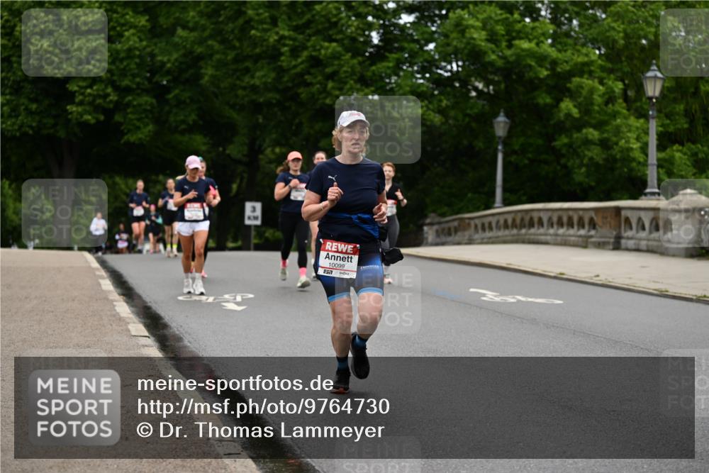14.06.2026 - REWE Women's Run Dr. Thomas Lammeyer http://msf.ph/oto/9764730 14.06.2026 09:39:40 Laufen 10099, 57 meine-sportfotos.de
