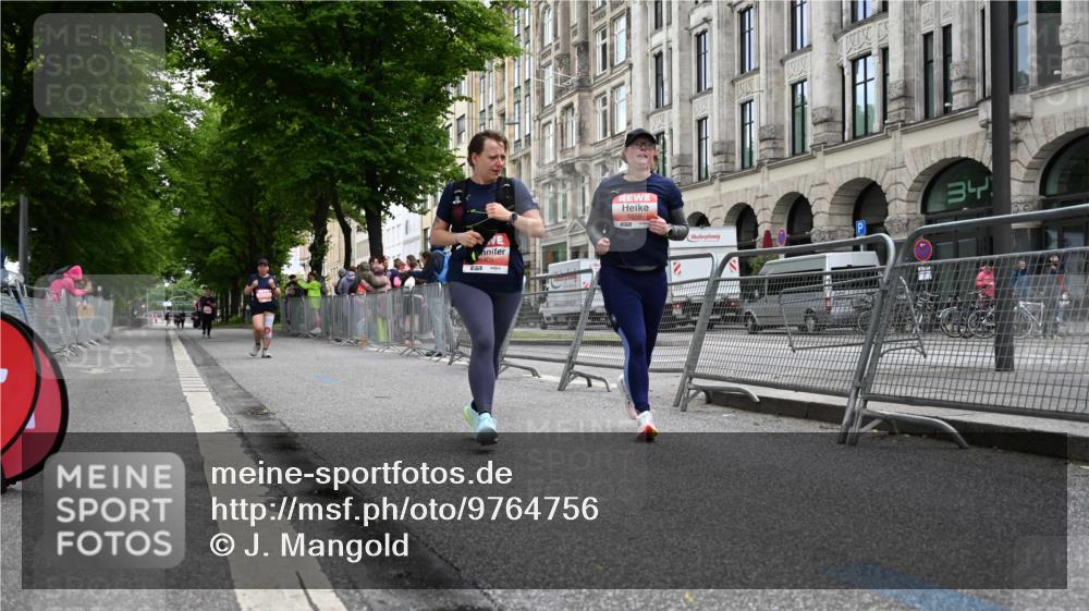14.06.2026 - REWE Women's Run J. Mangold http://msf.ph/oto/9764756 14.06.2026 11:14:07 Ziel 5405, 5558 meine-sportfotos.de