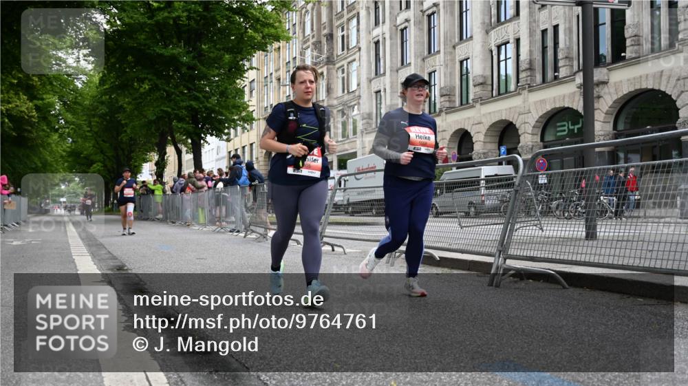 14.06.2026 - REWE Women's Run J. Mangold http://msf.ph/oto/9764761 14.06.2026 11:14:07 Ziel 5405, 5558 meine-sportfotos.de
