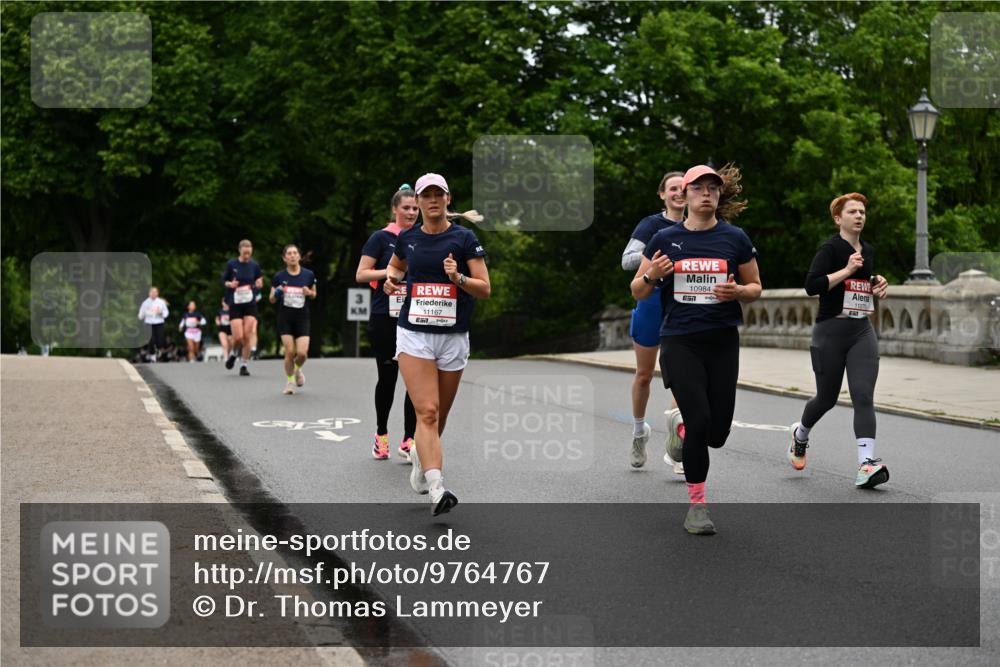 14.06.2026 - REWE Women's Run Dr. Thomas Lammeyer http://msf.ph/oto/9764767 14.06.2026 09:39:43 Laufen 3, 11167, 10984, 57, 11270 meine-sportfotos.de