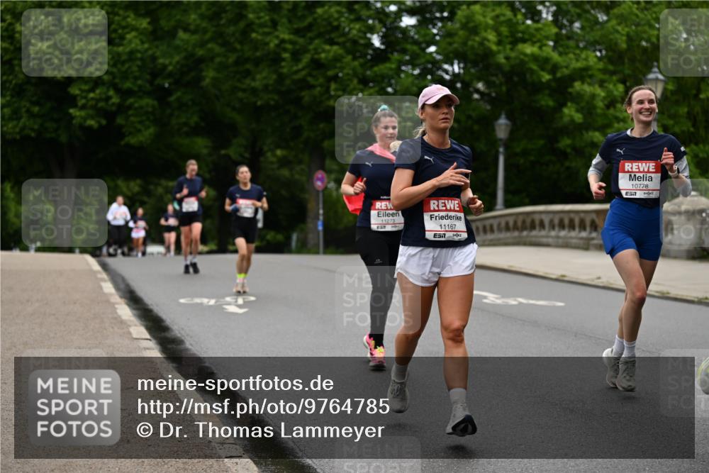 14.06.2026 - REWE Women's Run Dr. Thomas Lammeyer http://msf.ph/oto/9764785 14.06.2026 09:39:44 Laufen 11273, 11167, 10778, 7 meine-sportfotos.de