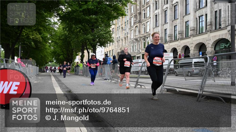 14.06.2026 - REWE Women's Run J. Mangold http://msf.ph/oto/9764851 14.06.2026 11:15:03 Ziel 5422, 5870 meine-sportfotos.de