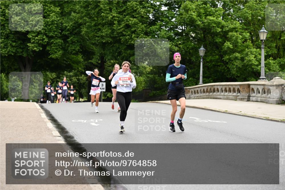 14.06.2026 - REWE Women's Run Dr. Thomas Lammeyer http://msf.ph/oto/9764858 14.06.2026 09:39:52 Laufen 3, 10343 meine-sportfotos.de