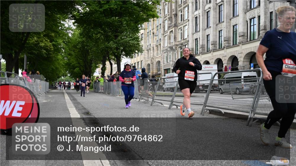 14.06.2026 - REWE Women's Run J. Mangold http://msf.ph/oto/9764862 14.06.2026 11:15:04 Ziel 5422, 5768, 5870 meine-sportfotos.de