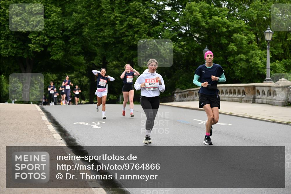 14.06.2026 - REWE Women's Run Dr. Thomas Lammeyer http://msf.ph/oto/9764866 14.06.2026 09:39:52 Laufen 10343, 57 meine-sportfotos.de