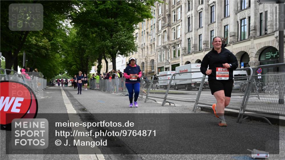 14.06.2026 - REWE Women's Run J. Mangold http://msf.ph/oto/9764871 14.06.2026 11:15:05 Ziel 5422, 5768, 5870 meine-sportfotos.de